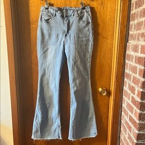 Woman’s SHEIN Light Blue High-Rise Flare Jeans XL (12)